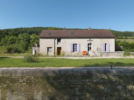 Maison éclusière de face. © Région Bourgogne-Franche-Comté, Inventaire du patrimoine