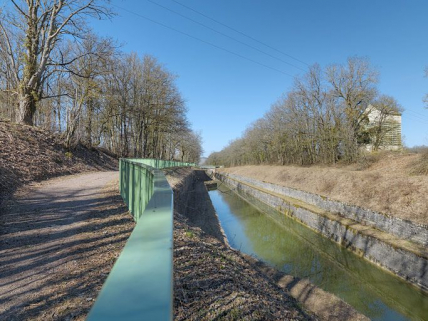 L'entrée de la tranchée du Creusot. Au fond : les ponts. © Région Bourgogne-Franche-Comté, Inventaire du patrimoine