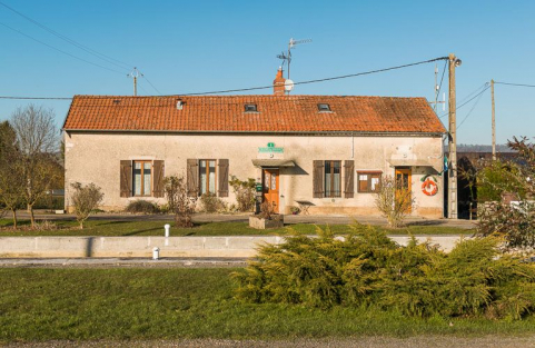 Vue de face de la maison éclusière. © Région Bourgogne-Franche-Comté, Inventaire du patrimoine