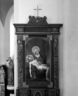 Vue du tableau du retable sud : Vierge de Pitié. © Région Bourgogne-Franche-Comté, Inventaire du patrimoine
