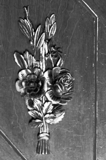 Motif floral de la rampe. © Région Bourgogne-Franche-Comté, Inventaire du patrimoine
