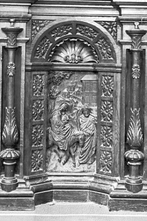 Autel-retable sud : bas-relief de la Nativité sur le devant de l'autel. © Région Bourgogne-Franche-Comté, Inventaire du patrimoine
