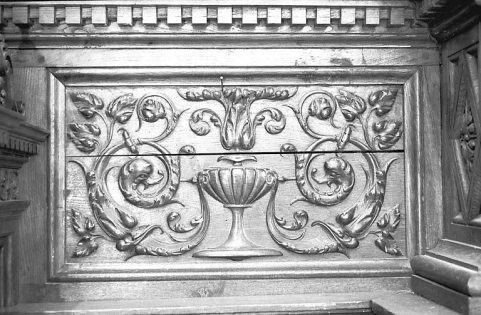 Autel-retable sud : Détail d'un panneau. © Région Bourgogne-Franche-Comté, Inventaire du patrimoine