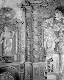 Détail : colonnes du retable. © Région Bourgogne-Franche-Comté, Inventaire du patrimoine