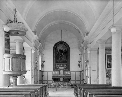 Intérieur : nef, vaisseau central et choeur. © Région Bourgogne-Franche-Comté, Inventaire du patrimoine