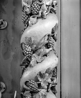 Détail d'une colonne du retable. © Région Bourgogne-Franche-Comté, Inventaire du patrimoine