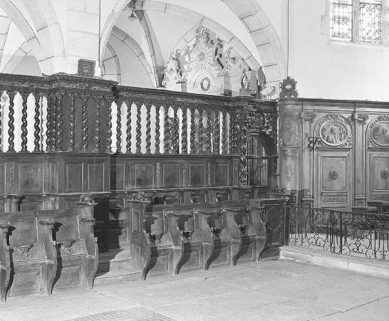 Vue générale des stalles de gauche. © Région Bourgogne-Franche-Comté, Inventaire du patrimoine