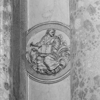 Médaillon du parclose gauche : saint Matthieu © Région Bourgogne-Franche-Comté, Inventaire du patrimoine