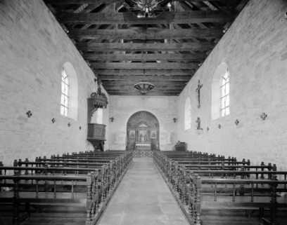 Intérieur : nef et choeur. © Région Bourgogne-Franche-Comté, Inventaire du patrimoine