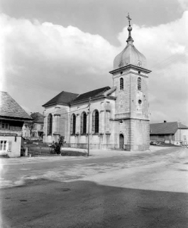 Façades antérieure et latérale gauche. © Région Bourgogne-Franche-Comté, Inventaire du patrimoine