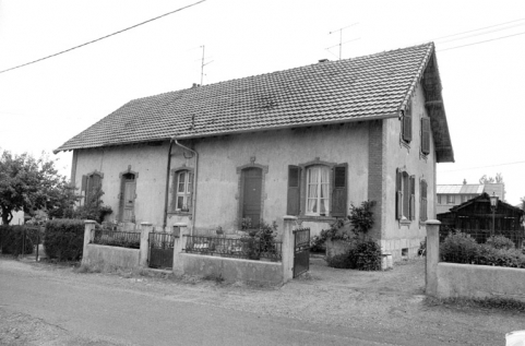 Une maison à deux logements en 1980. © Région Bourgogne-Franche-Comté, Inventaire du patrimoine