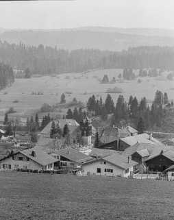 Vue sur le clocher. © Région Bourgogne-Franche-Comté, Inventaire du patrimoine