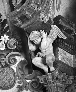 Ange à gauche du retable. © Région Bourgogne-Franche-Comté, Inventaire du patrimoine