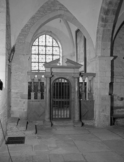 Intérieur : clôture de la chapelle du baptistère. © Région Bourgogne-Franche-Comté, Inventaire du patrimoine