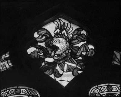 Tympan avec les armoiries de la famille de Vandenesse. © Région Bourgogne-Franche-Comté, Inventaire du patrimoine