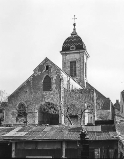 Exétérieur : vue d'ensemble depuis le cimetière. © Région Bourgogne-Franche-Comté, Inventaire du patrimoine