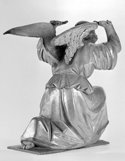 Ange de droite, face postérieure, trois quarts droit. © Région Bourgogne-Franche-Comté, Inventaire du patrimoine