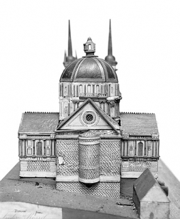 Premier projet pour l'église. Maquette, 1850. Maquette par R.G.I. Wild, d'après les plans de l'architecte Jean-Frédéric Fallot, 1850, échelle 1:200 (conservée au presbytère de l'église Saint-Maimboeuf, Montbéliard). © Région Bourgogne-Franche-Comté, Inventaire du patrimoine