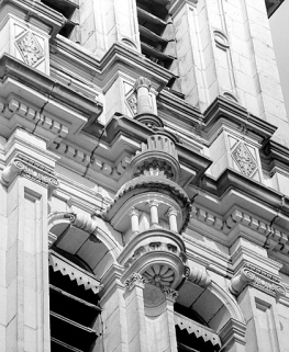 Détail du deuxième niveau de la tour nord. © Région Bourgogne-Franche-Comté, Inventaire du patrimoine