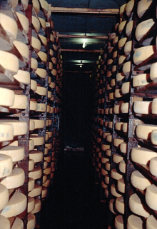 Intérieur d'une pièce d'affinage. © Région Bourgogne-Franche-Comté, Inventaire du patrimoine