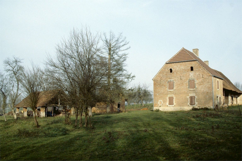 Vue d'ensemble, depuis le sud-est. © Région Bourgogne-Franche-Comté, Inventaire du patrimoine