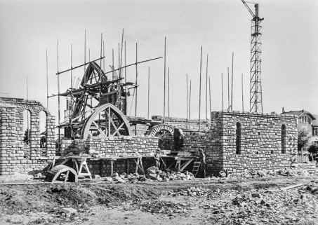Travaux de construction de l'église, le chevet. © Région Bourgogne-Franche-Comté, Inventaire du patrimoine
