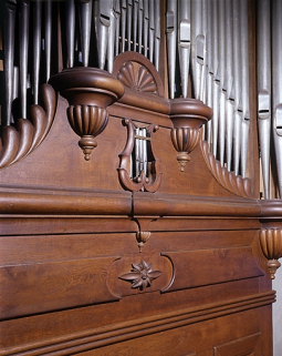 Buffet, détail du soubassement. © Région Bourgogne-Franche-Comté, Inventaire du patrimoine
