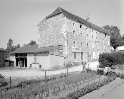 Parties agricoles et atelier de fabrication depuis le sud-est. © Région Bourgogne-Franche-Comté, Inventaire du patrimoine