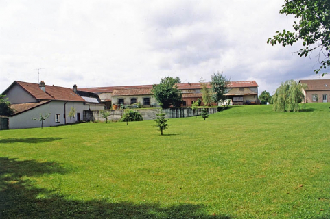Vue d'ensemble depuis le nord-est. © Région Bourgogne-Franche-Comté, Inventaire du patrimoine