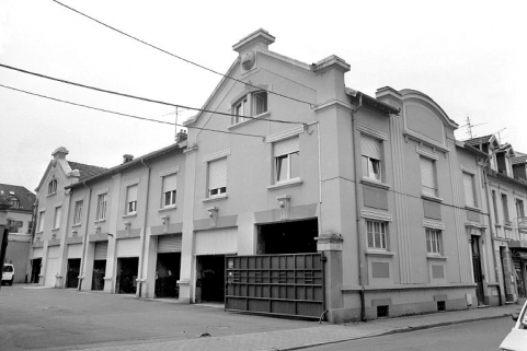 Bâtiment abritant des remises et des logements. © Région Bourgogne-Franche-Comté, Inventaire du patrimoine