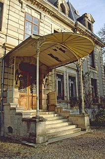 Le perron et la marquise. © Région Bourgogne-Franche-Comté, Inventaire du patrimoine