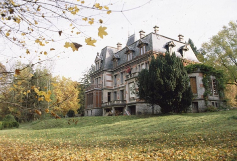 Vue de trois quarts arrière. © Région Bourgogne-Franche-Comté, Inventaire du patrimoine