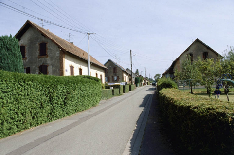 Vue d'ensemble de la 1ère rue. © Région Bourgogne-Franche-Comté, Inventaire du patrimoine