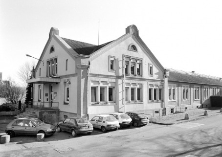 Bureaux situés à l'extrémité sud du bâtiment des magasins : vue de trois quarts droite. © Région Bourgogne-Franche-Comté, Inventaire du patrimoine