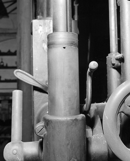 Détail des graduations de la colonne. © Région Bourgogne-Franche-Comté, Inventaire du patrimoine