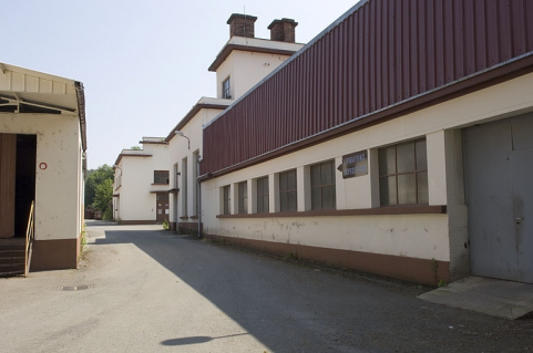 Passage entre l'atelier de fabrication et les bâtiments liés à l'énergie. © Région Bourgogne-Franche-Comté, Inventaire du patrimoine