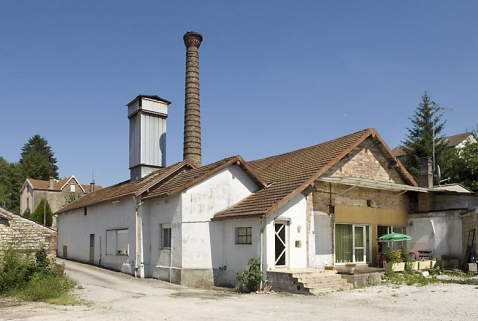 Vue depuis l'ouest. © Région Bourgogne-Franche-Comté, Inventaire du patrimoine