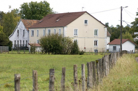 Vue rapprochée depuis le nord-ouest. © Région Bourgogne-Franche-Comté, Inventaire du patrimoine