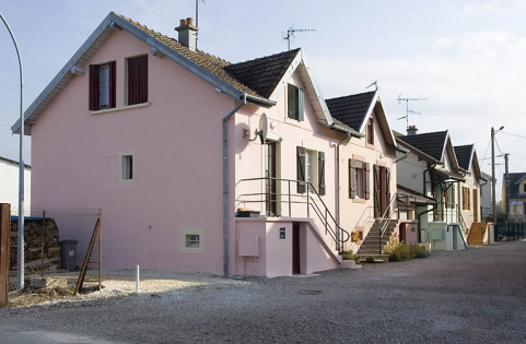 Logements doubles. Vue en enfilade depuis l'ouest. © Région Bourgogne-Franche-Comté, Inventaire du patrimoine