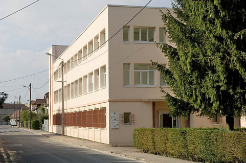 Façade antérieure vue de trois quarts. © Région Bourgogne-Franche-Comté, Inventaire du patrimoine