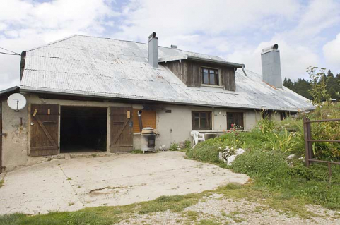 Façade latérale droite du châlet d'estive de la Piagrette et ancien refuge du C.A.F. © Région Bourgogne-Franche-Comté, Inventaire du patrimoine