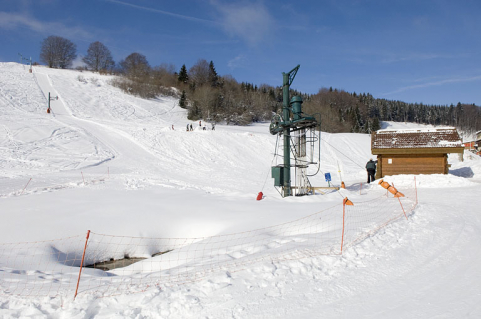 Vue générale du téleski du Champ-aux-Dames à Jougne. © Région Bourgogne-Franche-Comté, Inventaire du patrimoine