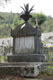 Détail de la stèle. © Région Bourgogne-Franche-Comté, Inventaire du patrimoine