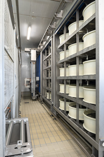 Atelier de fabrication : pressage. © Région Bourgogne-Franche-Comté, Inventaire du patrimoine