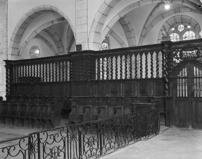 Vue générale des stalles de gauche depuis le choeur. © Région Bourgogne-Franche-Comté, Inventaire du patrimoine