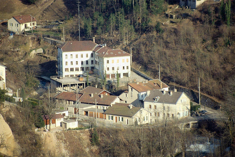 Vue d'ensemble plongeante depuis l'ouest. © Région Bourgogne-Franche-Comté, Inventaire du patrimoine