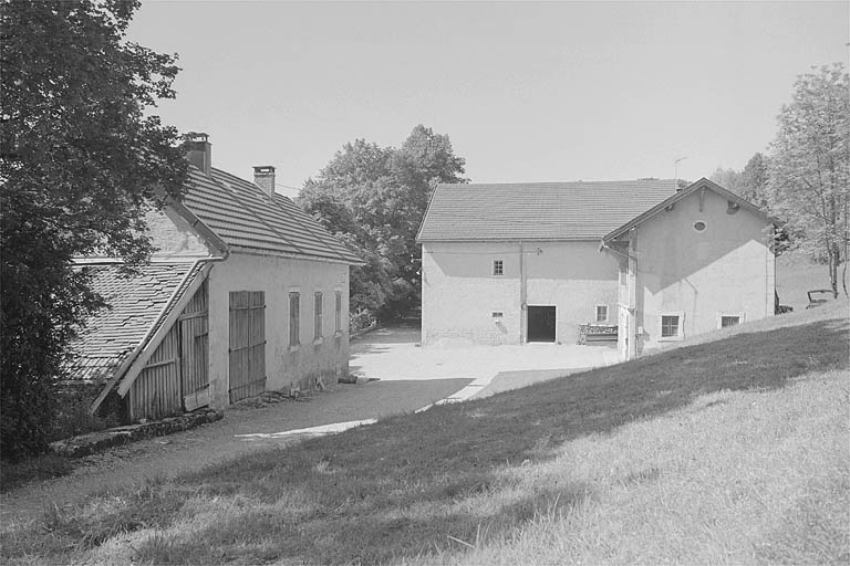 Accès à la propriété. © Région Bourgogne-Franche-Comté, Inventaire du patrimoine