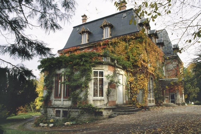 Vue depuis le sud-ouest. © Région Bourgogne-Franche-Comté, Inventaire du patrimoine