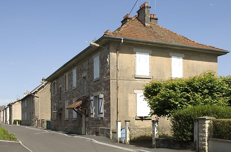 Enfilade de logements d'ouvriers (rue du Tissage). © Région Bourgogne-Franche-Comté, Inventaire du patrimoine
