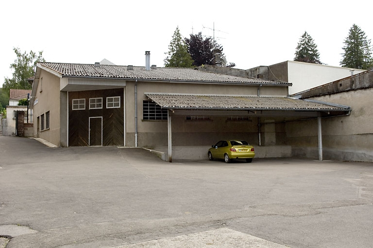 Atelier de fabrication (?). Vue depuis la cour. © Région Bourgogne-Franche-Comté, Inventaire du patrimoine